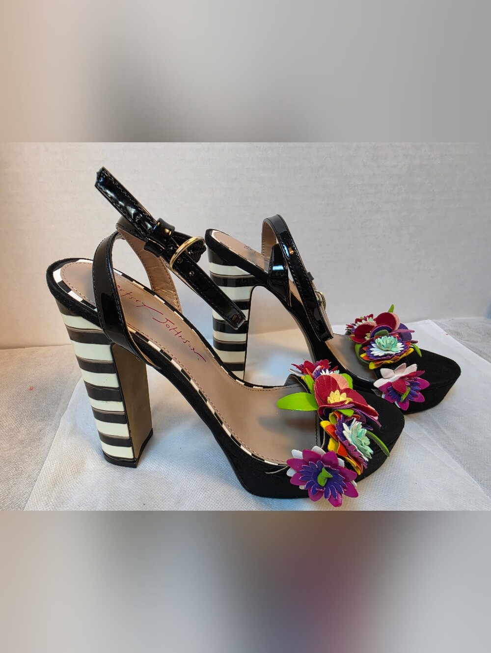 Betsey Johnson Carra Black Floral Striped Platform Block Heel Sandals Size 7.5
